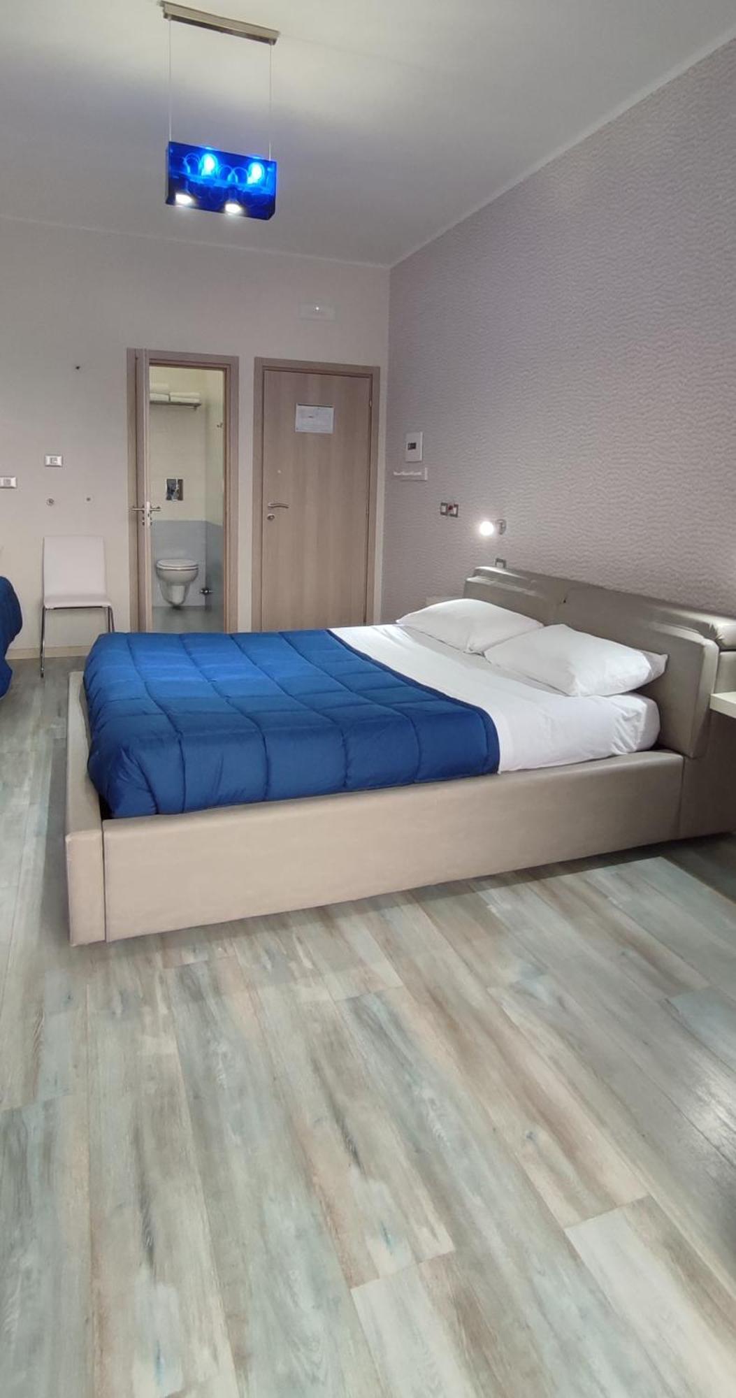 Hotel Nitto House Bari Pokoj fotografie